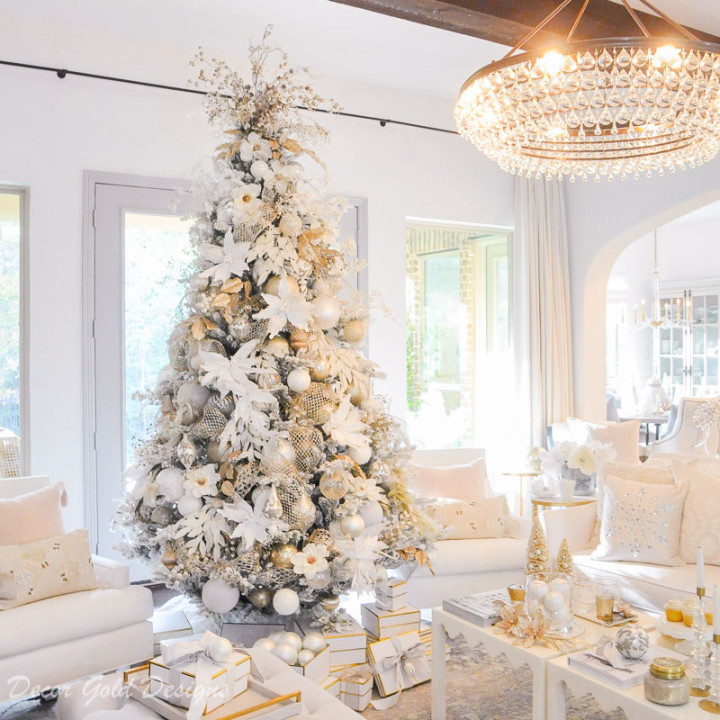 Bright White Christmas Living Room - Decor Gold Designs