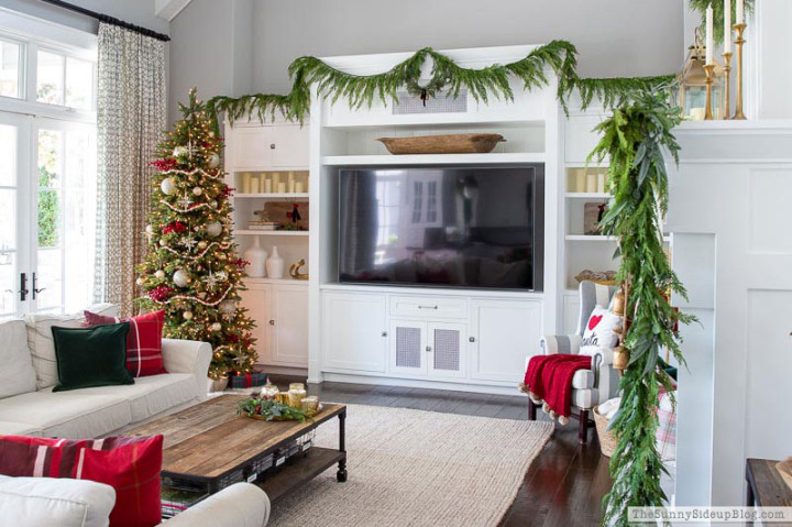 Christmas Family Room - The Sunny Side Up Blog