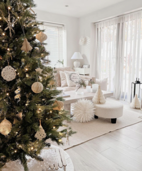 Christmas living room decorating ideas for your coziest winter