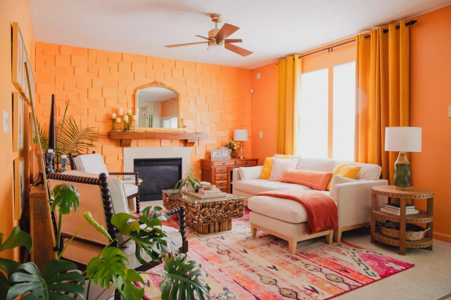 Colorful, bold orange retreat living room – Casa Watkins Living