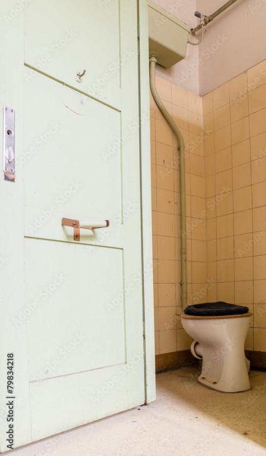 DDR Toilette Stock Photo  Adobe Stock