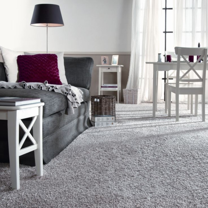 Decor your living room with luxurious living room carpet