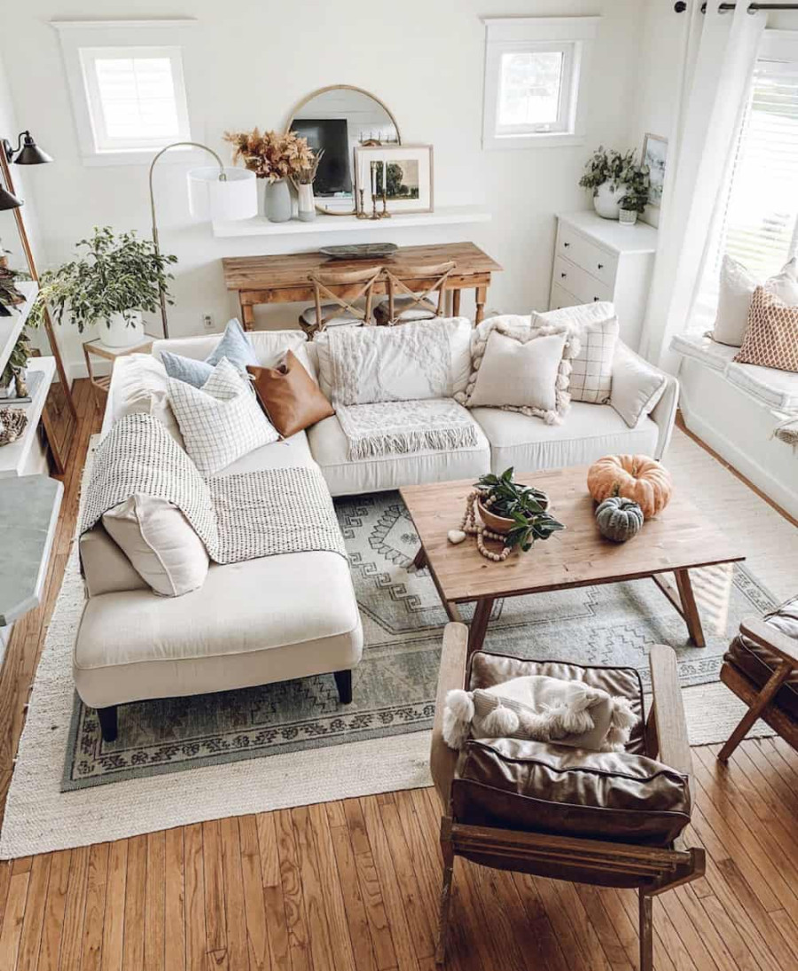 Fall Boho Modern Farmhouse Living Room Decor - The Beauty Revival