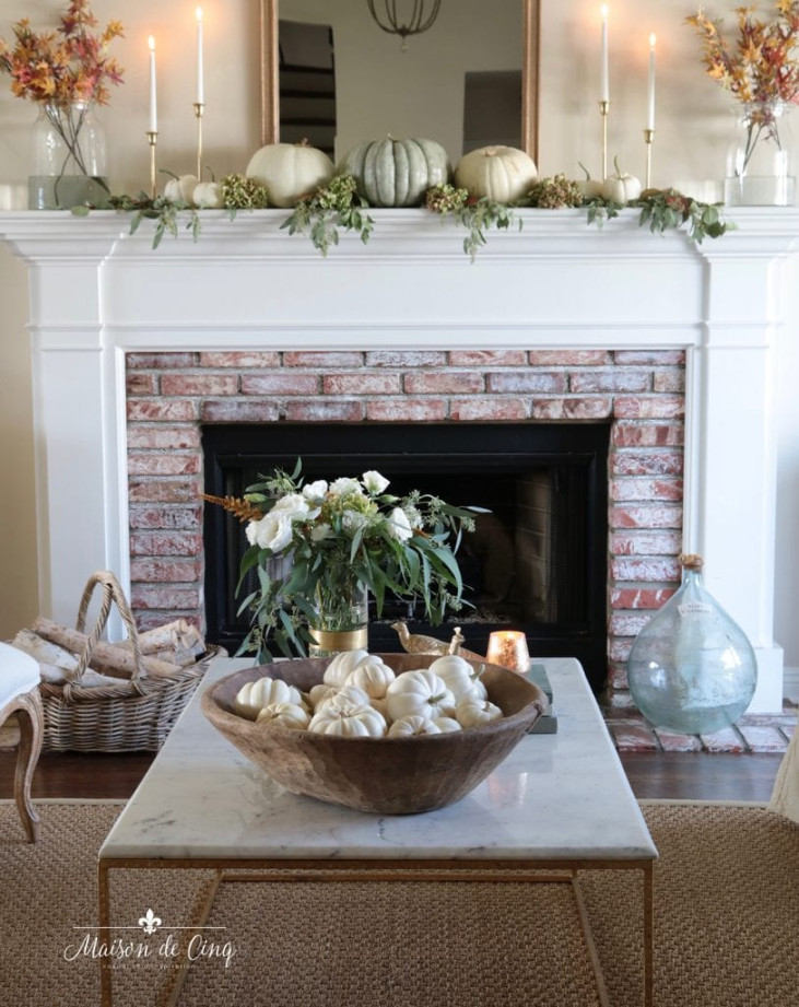 Fall Living Room Decor: Soft & Warm Autumn Colors