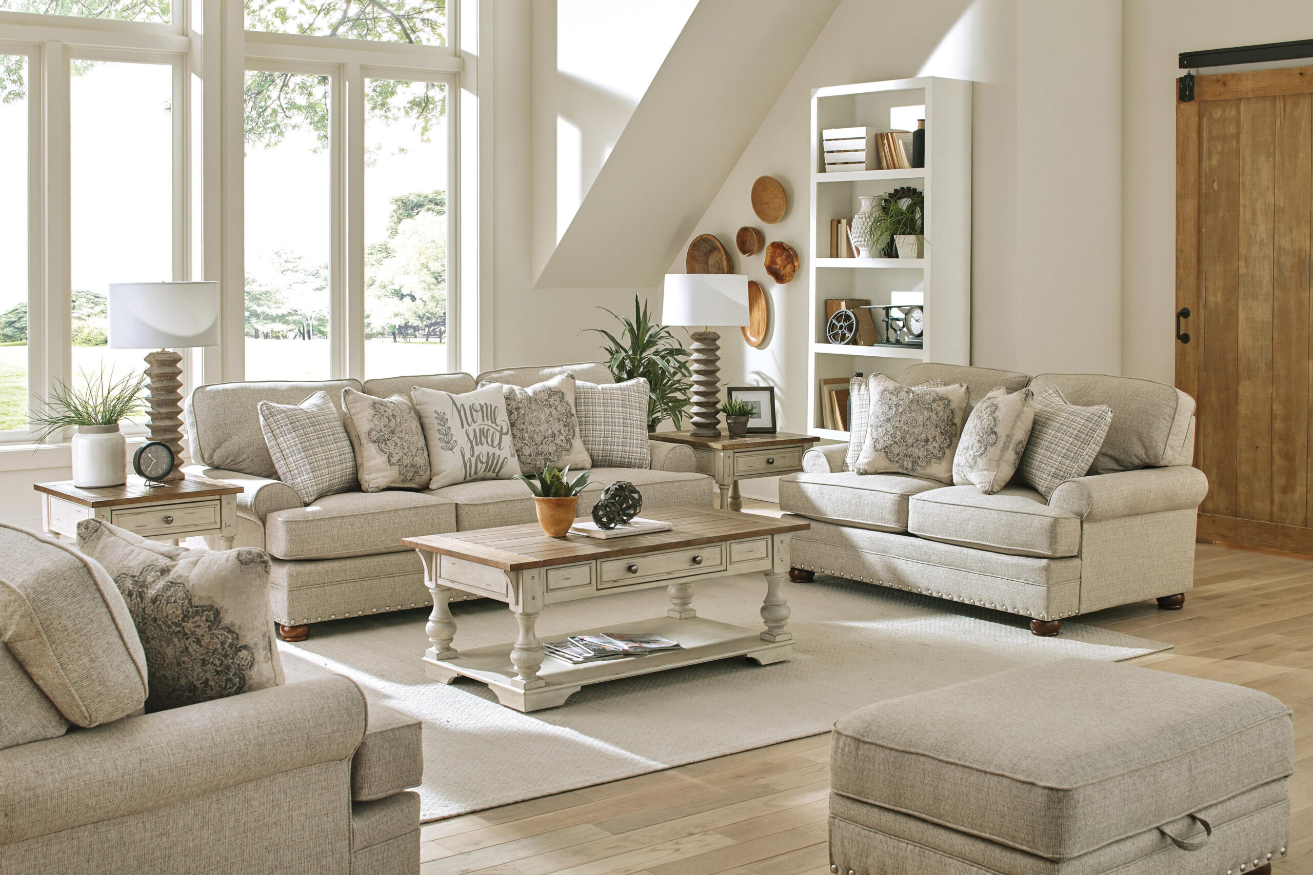 Farmington  Piece Living Room Group