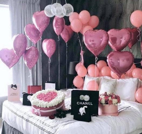 How to decorate a Bedroom with Balloons for the Ultimate Surprise