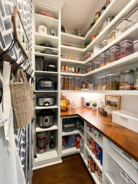 How to Maximize Your Walk-In Pantry Space