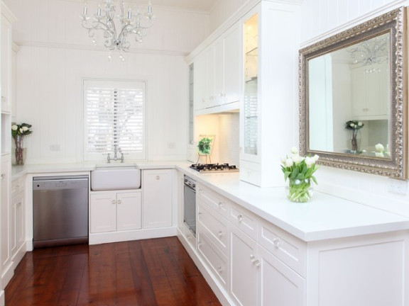 Mirrors Make an Unexpected Appearance in the Kitchen