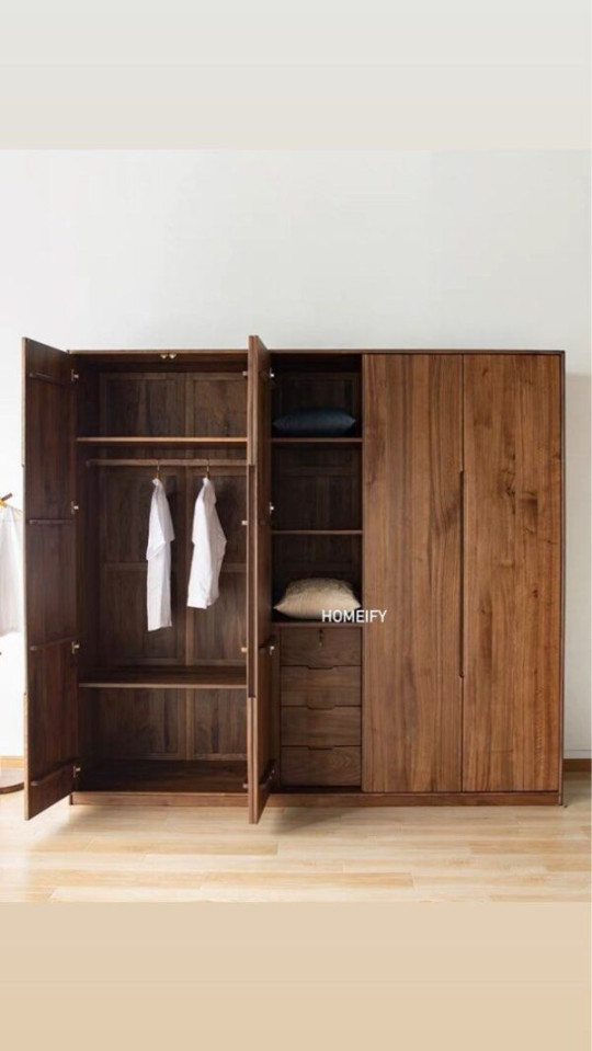 SKINDI Modern Solid Wood Wardrobe