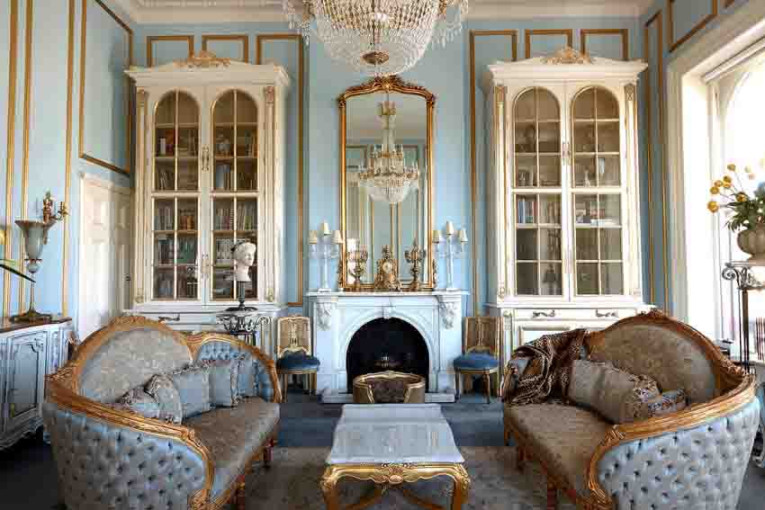 Stunning French-Style Interior Designs  for your Home