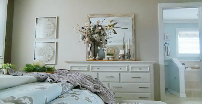 STYLING A BEDROOM DRESSER ‣ Decorate with Tip and More