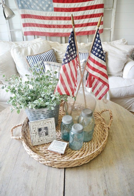 th of July Decor In the Living Room