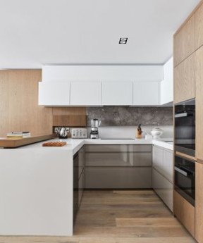 U-shaped kitchen ideas:  ways this layout works for everyone