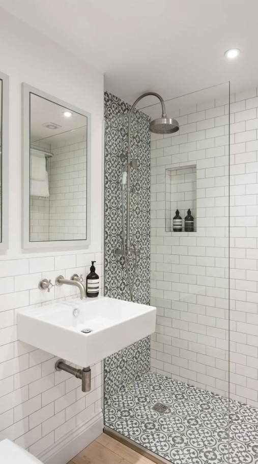 Walk-In Shower Ideas for Small Bathrooms to Make Them Look