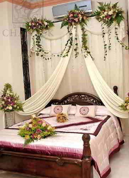 wedding bedroom decorating with rose